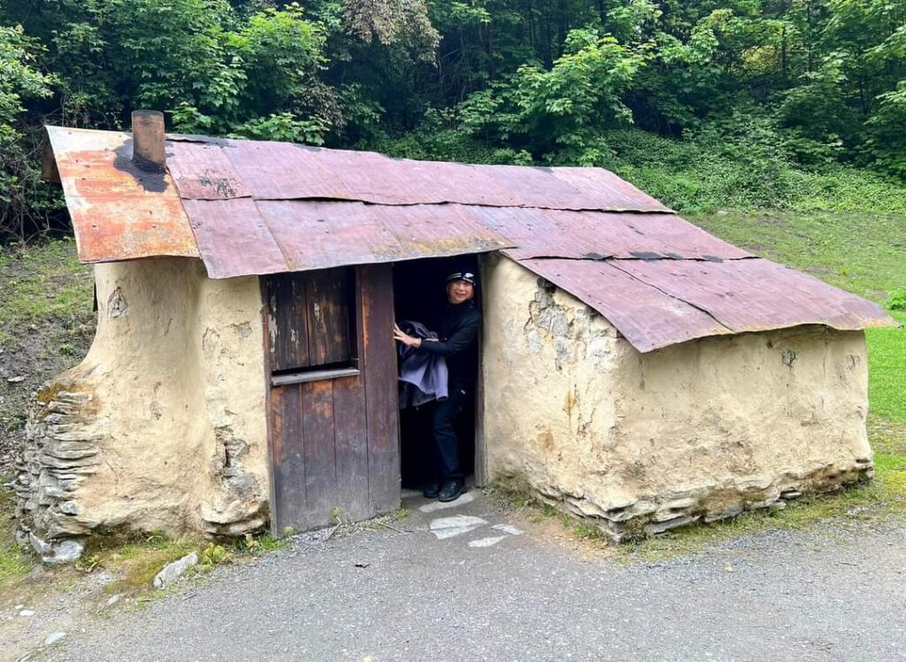 Marlene & Bobbi, Chinese Settlement, Arrowtown